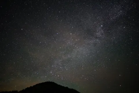 Milky Way Night Sky 4K Wallpaper · space · 3840×2560