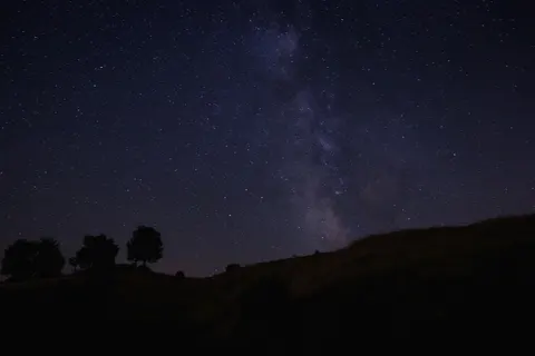 Milky Way Night Sky 4K Wallpaper · space · 3840×2560