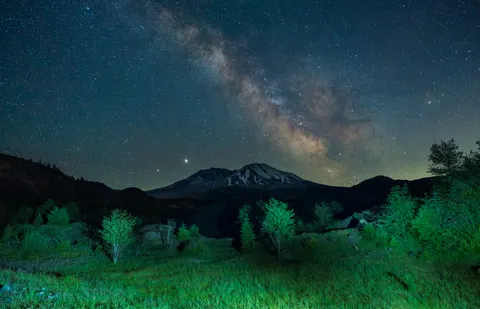 Milky Way Galaxy 4K Wallpaper · space · 3840×2476
