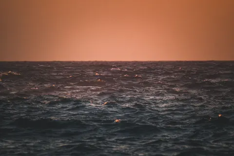 والپیپر غروب اقیانوس با کیفیت 4K · ocean · 3840×2560