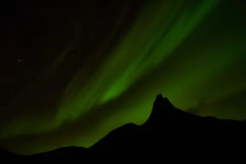 Northern Lights 4K Wallpaper · space · 3840×2560