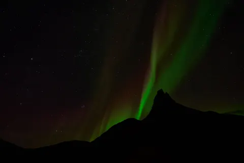 Northern Lights 4K Wallpaper · space · 3840×2560
