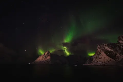 Northern Lights 4K Wallpaper · space · 3840×2560