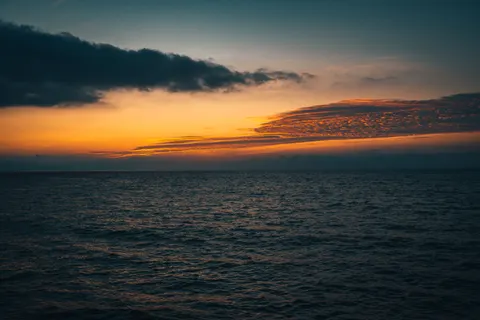 Ocean Sunset 4K Wallpaper · ocean · 3840×2560