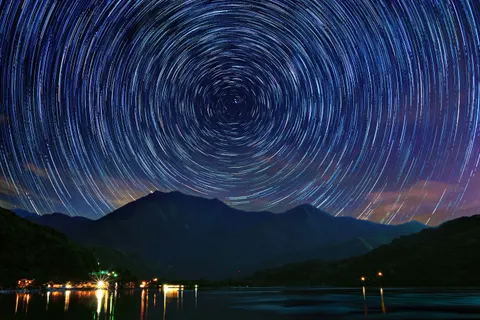 Star Trails 4K Wallpaper · space · 3840×2560