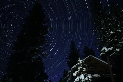 Star Trails 4K Wallpaper · space · 3840×2560