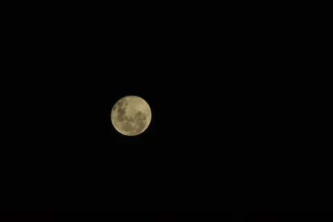 Full Moon 4K Wallpaper · space · 3840×2560
