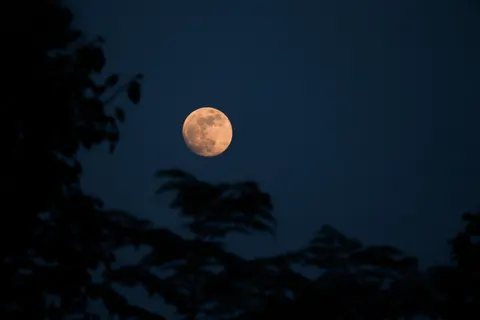 Full Moon 4K Wallpaper · space · 3840×2560