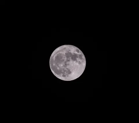 Full Moon 4K Wallpaper · space · 3840×3399