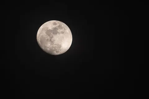 Full Moon 4K Wallpaper · space · 3840×2560
