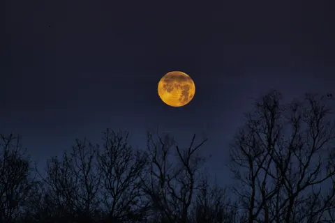 Full Moon 4K Wallpaper · space · 3840×2560