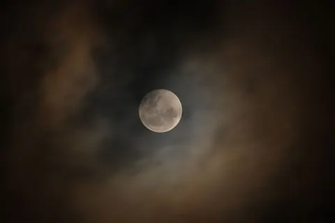 Full Moon 4K Wallpaper · space · 3840×2560