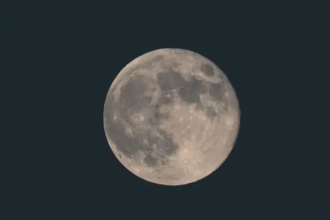 Full Moon 4K Wallpaper · space · 3840×2560