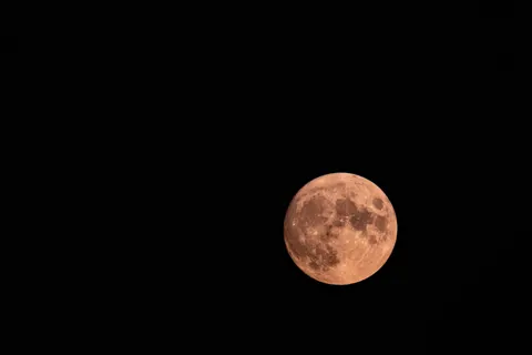 Full Moon 4K Wallpaper · space · 3840×2560