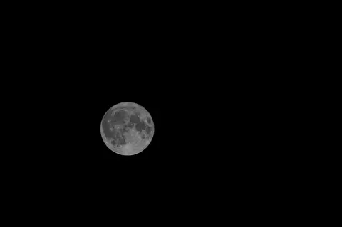 Full Moon 4K Wallpaper · space · 3840×2553