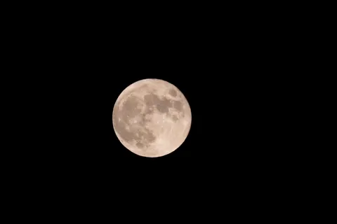 Full Moon 4K Wallpaper · space · 3840×2560