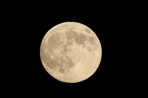 Full Moon 4K Wallpaper · space · 3840×2560