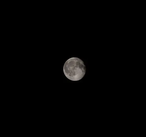 Full Moon 4K Wallpaper · space · 3840×3606