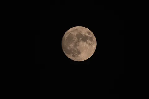 Full Moon 4K Wallpaper · space · 3840×2560