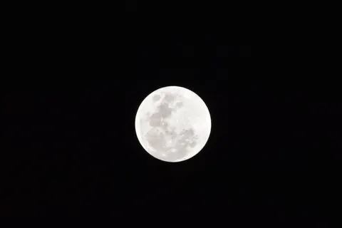 Full Moon 4K Wallpaper · space · 3840×2560
