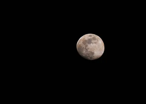 Full Moon 4K Wallpaper · space · 3840×2743