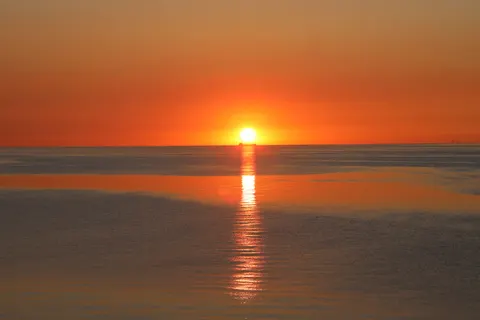 والپیپر غروب اقیانوس با کیفیت 4K · ocean · 3840×2560