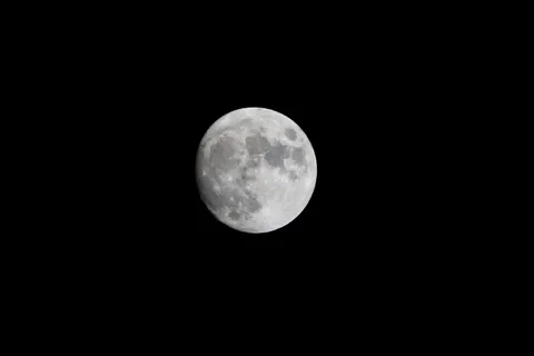 Full Moon 4K Wallpaper · space · 3840×2560
