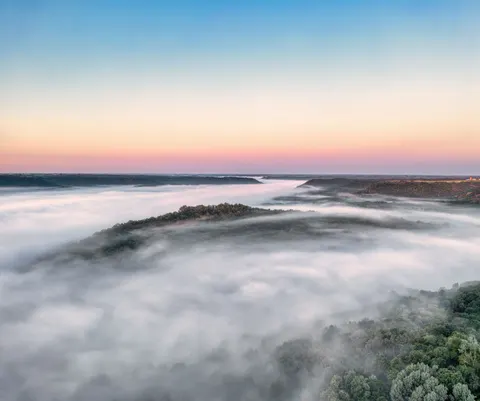 안개 낀 산호수 4K 배경화면 · nature · 3840×3204