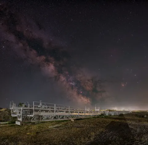 Milky Way over Sea 4K Wallpaper · space · 3840×3741