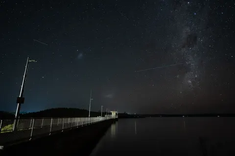 Milky Way over Sea 4K Wallpaper · space · 3840×2555