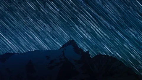 Meteor Shower 4K Wallpaper · space · 3840×2160