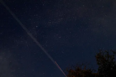 Meteor Shower 4K Wallpaper · space · 3840×2560