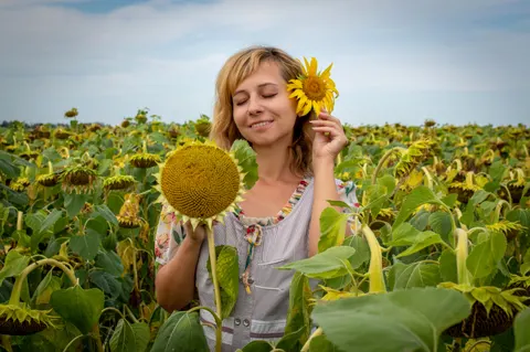 Sunflower Field 4K Wallpaper · flowers · 3840×2553