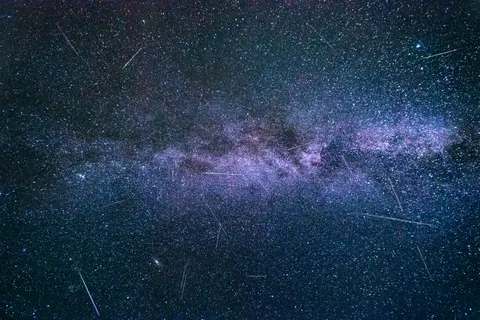 Meteorenregen 4K-achtergrond · space · 3840×2560