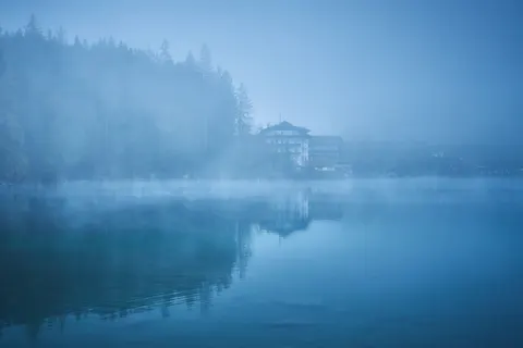 Misty Mountain Lake 4K Wallpaper · nature · 3840×2560
