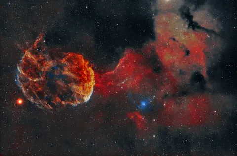 Cosmic Nebula 4K Wallpaper · space · 3840×2519
