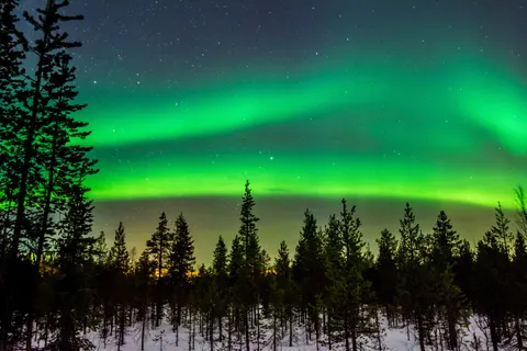 Green Aurora 4K Wallpaper · space · 3840×2560
