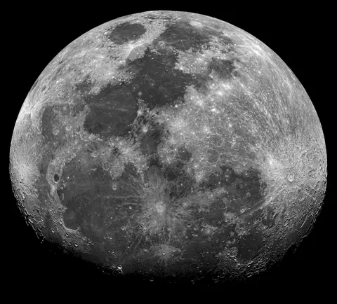 Fondo de pantalla Cráteres Lunares 4K · space · 3840×3475