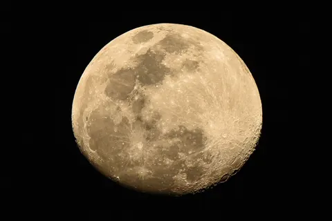 Moon Craters 4K Wallpaper · space · 3840×2563