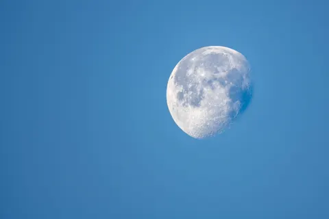 Moon Craters 4K Wallpaper · space · 3840×2560