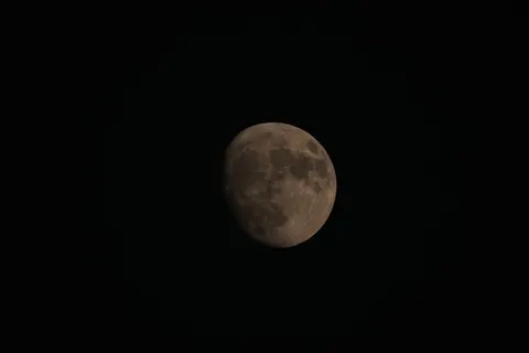 Moon Craters 4K Wallpaper · space · 3840×2560