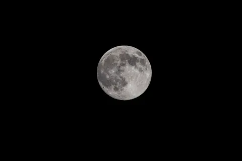 Moon Craters 4K Wallpaper · space · 3840×2560