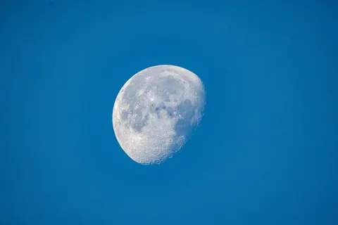 Moon Craters 4K Wallpaper · space · 3840×2560