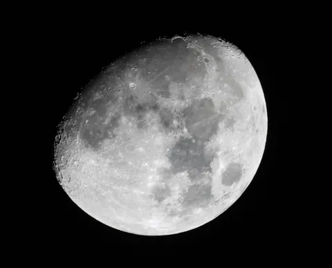 Moon Craters 4K Wallpaper · space · 3840×3096