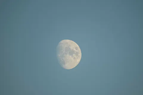 Moon Craters 4K Wallpaper · space · 3840×2560