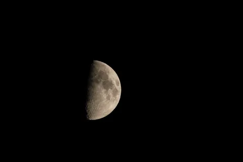 Moon Craters 4K Wallpaper · space · 3840×2560