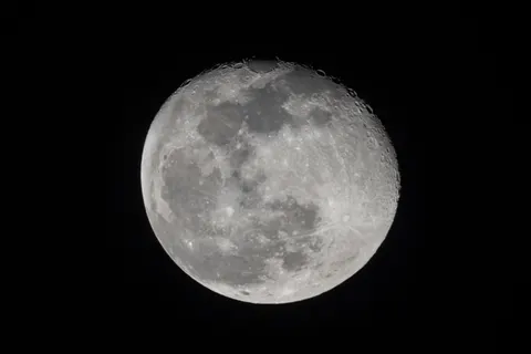 Moon Craters 4K Wallpaper · space · 3840×2560