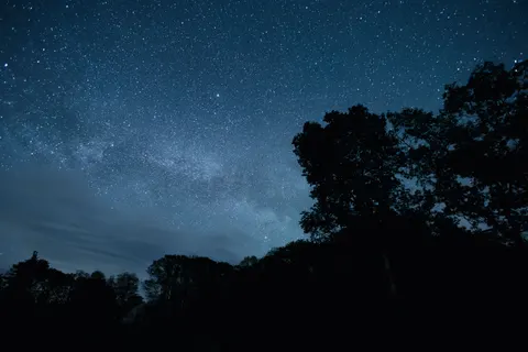 Starlit Silhouette 4K Wallpaper · space · 3840×2560