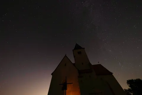 Starlit Silhouette 4K Wallpaper · space · 3840×2560
