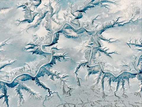 Aarde vanuit de Ruimte 4K-achtergrond · space · 3840×2879
